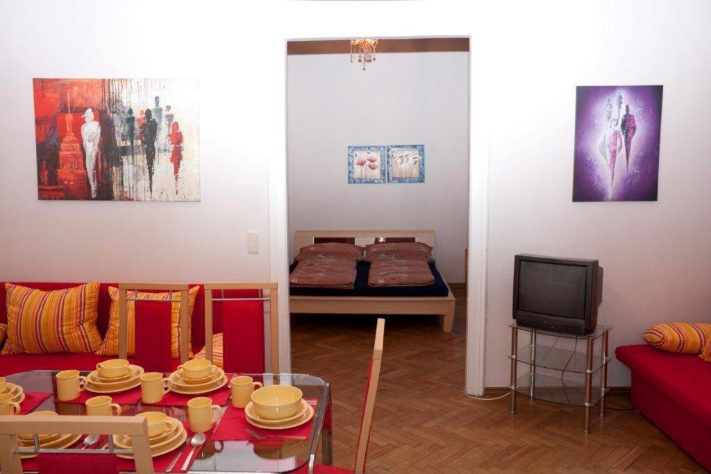 Raisa Apartments Fuenkhgasse Pressbaum エクステリア 写真